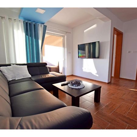 Apartment Dinko Rovanjska Bagian luar foto