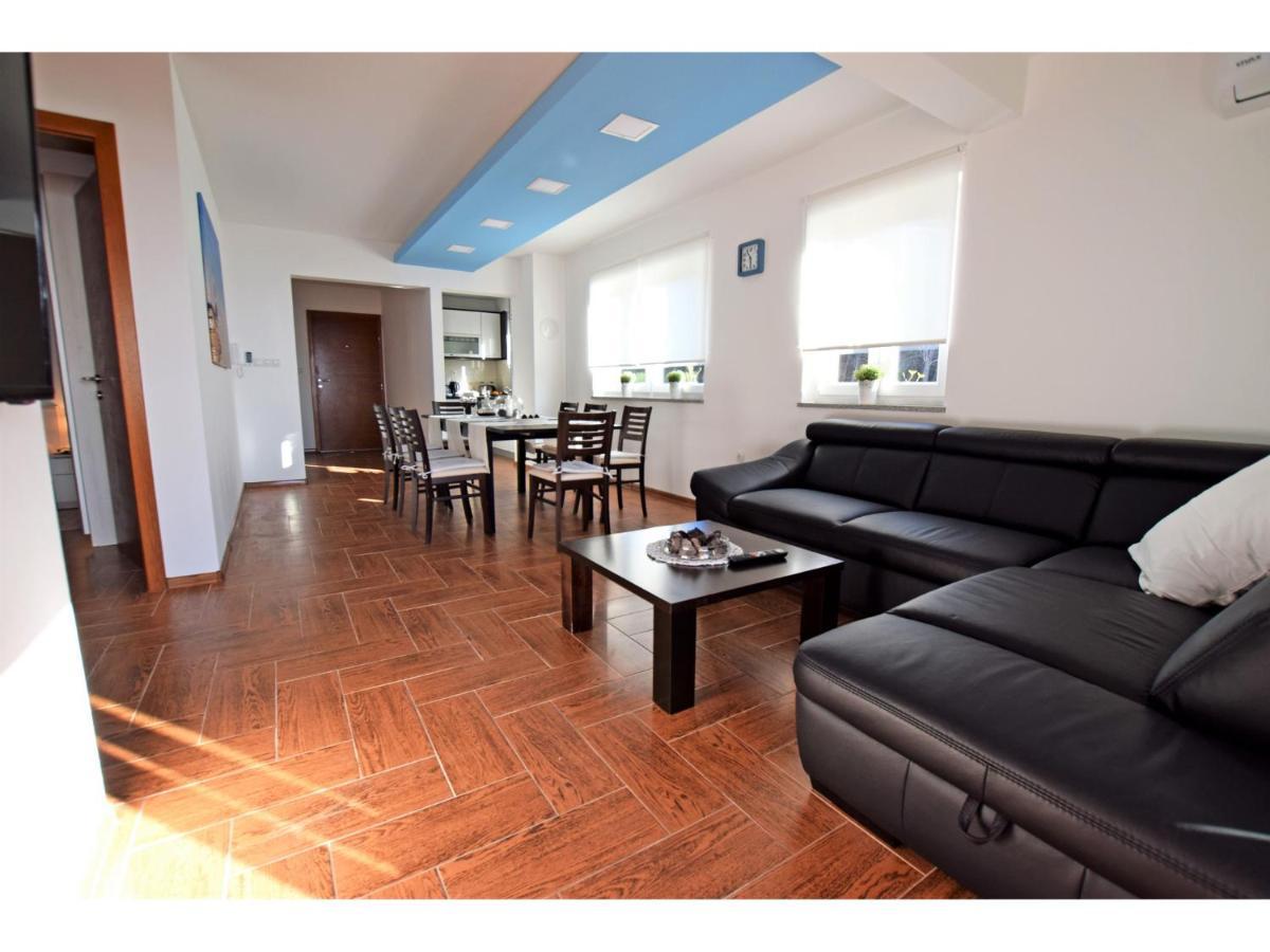 Apartment Dinko Rovanjska Bagian luar foto
