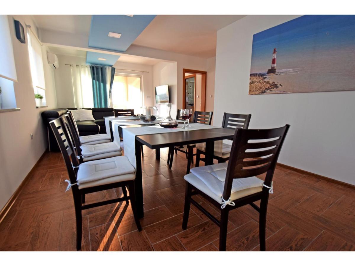 Apartment Dinko Rovanjska Bagian luar foto