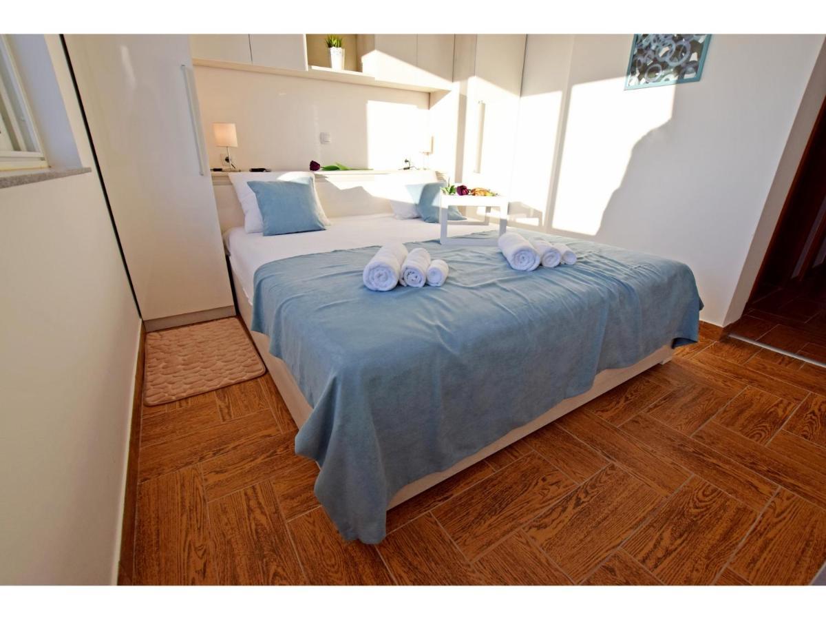 Apartment Dinko Rovanjska Bagian luar foto