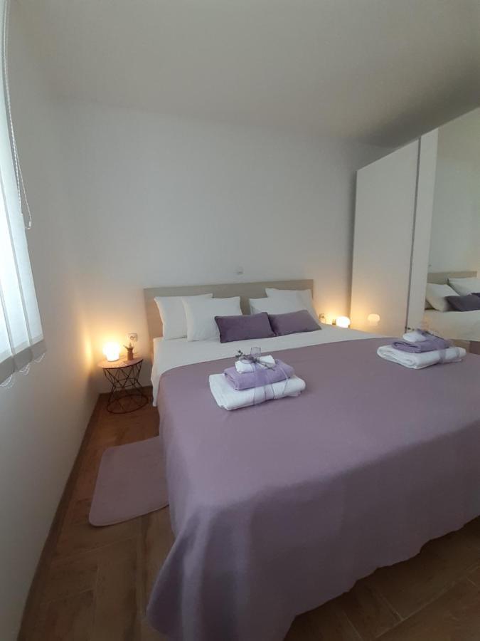 Apartment Dinko Rovanjska Bagian luar foto