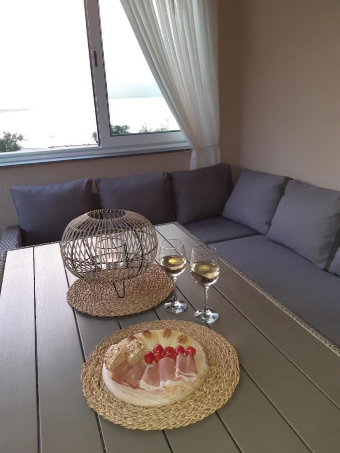 Apartment Dinko Rovanjska Bagian luar foto
